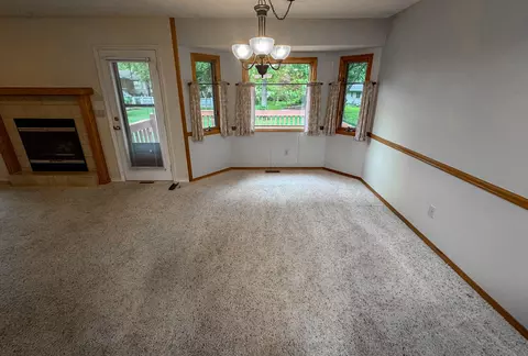 Living - 4720 S Ash Ave, Springfield, MO 65804 photo 5 of 5