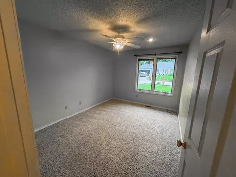 Bedroom - 4720 S Ash Ave, Springfield, MO 65804 photo 6 of 7