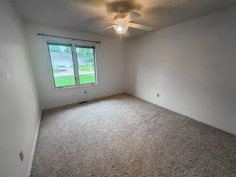 Bedroom - 4720 S Ash Ave, Springfield, MO 65804 photo 5 of 7