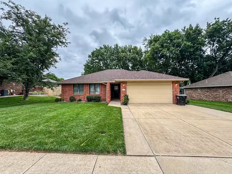 Exterior - 4720 S Ash Ave, Springfield, MO 65804 photo 2 of 12