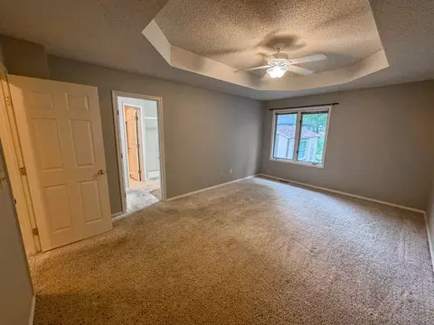 Bedroom - 4720 S Ash Ave, Springfield, MO 65804 photo 3 of 7