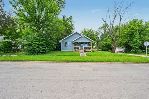 1038 W Thoman St, Springfield, MO 65803 photo 4