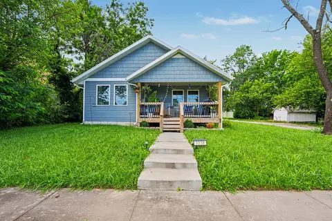 1038 W Thoman St, Springfield, MO 65803 photo 3