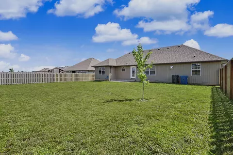 Exterior - 4223 Tuscany Cir, Ozark, MO 65721 photo 4 of 8