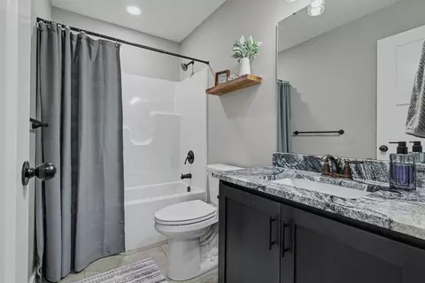 Bath - 4223 Tuscany Cir, Ozark, MO 65721 photo 7 of 8