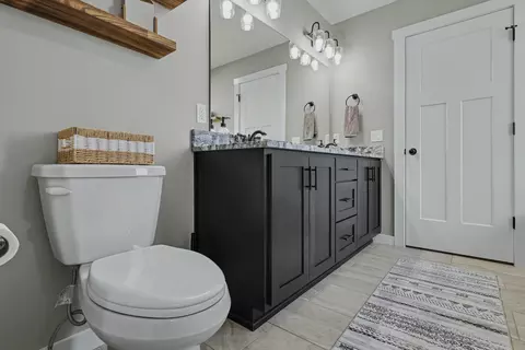 Bath - 4223 Tuscany Cir, Ozark, MO 65721 photo 3 of 8