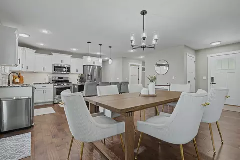 Dining - 4223 Tuscany Cir, Ozark, MO 65721 photo 2 of 3