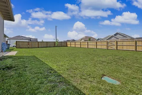 Exterior - 4223 Tuscany Cir, Ozark, MO 65721 photo 5 of 8