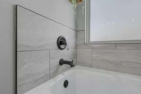 Bath - 4223 Tuscany Cir, Ozark, MO 65721 photo 6 of 8