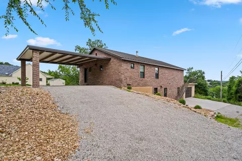 570 Indian Valley Rd, Branson West, MO 65737