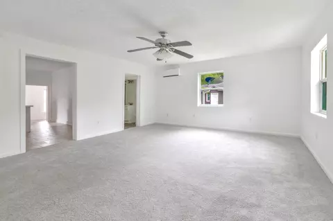 205 W 5th St, Pineville, MO 64856