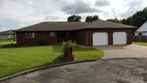 1603 Davis Cir, Mountain Grove, MO 65711