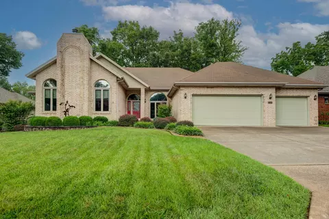 3135 E Topping Cir, Springfield, MO 65804