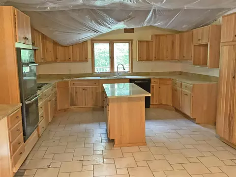 Kitchen - 98 Fine Dr, Galena, MO 65656 photo 2 of 2