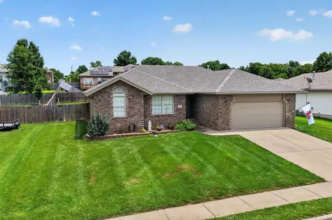 1416 S Nitro Dr, Ozark, MO 65721