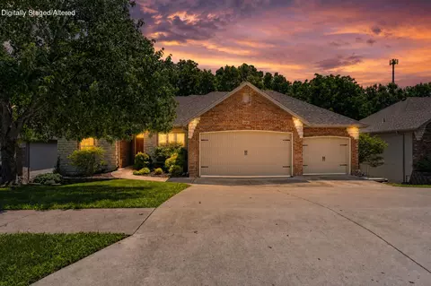 5174 S Clifton Ave, Springfield, MO 65810
