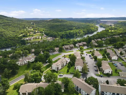 View/Area - 123 Bunker Ridge Dr #12, Branson, MO 65616 photo 2 of 8