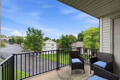 Exterior - 123 Bunker Ridge Dr #12, Branson, MO 65616 photo 2 of 11