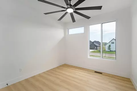 Bedroom - 1825 E Skyline Ave, Ozark, MO 65721 photo 3 of 4
