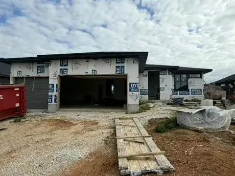 1825 E Skyline Ave, Ozark, MO 65721 photo 2