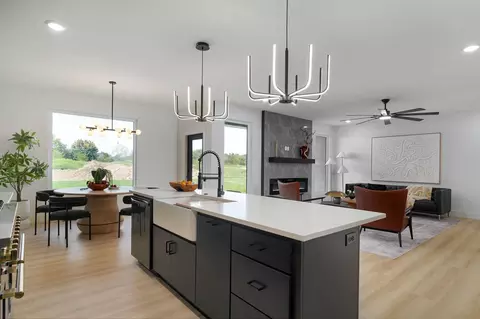 Kitchen - 1825 E Skyline Ave, Ozark, MO 65721 photo 5 of 7