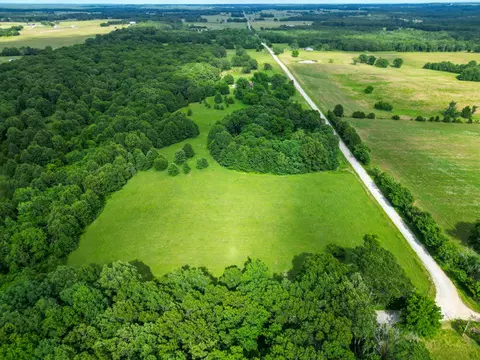 View/Area - 10175 Doe Run Rd, Phillipsburg, MO 65722 photo 9 of 10