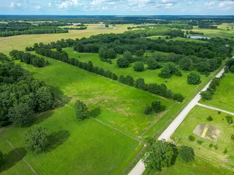 View/Area - 10175 Doe Run Rd, Phillipsburg, MO 65722 photo 1 of 10