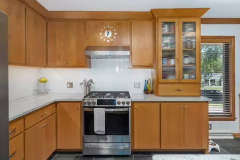 Kitchen - 2709 S Glendale Ave, Springfield, MO 65804 photo 3 of 6