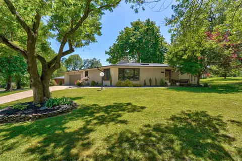 Exterior - 2709 S Glendale Ave, Springfield, MO 65804 photo 5 of 13