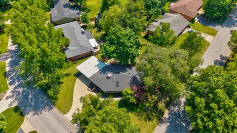 View/Area - 2709 S Glendale Ave, Springfield, MO 65804 photo 1 of 3