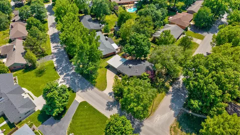 View/Area - 2709 S Glendale Ave, Springfield, MO 65804 photo 2 of 3
