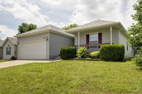 504 W Woodbine Rd, Nixa, MO 65714