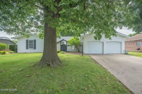 2905 S Illinois Ave, Joplin, MO 64804