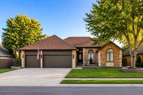 4916 S Buckingham Ln, Springfield, MO 65810