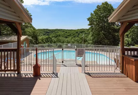 Exterior - 26 Sinatra Ct #4, Branson West, MO 65737 photo 7 of 9