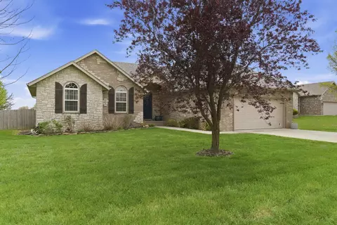 1912 E Warwick Dr, Ozark, MO 65721 photo 3