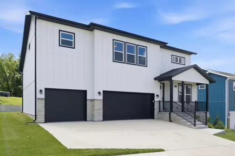 Exterior - 5341 S Dayton Ave, Springfield, MO 65810 photo 3 of 13