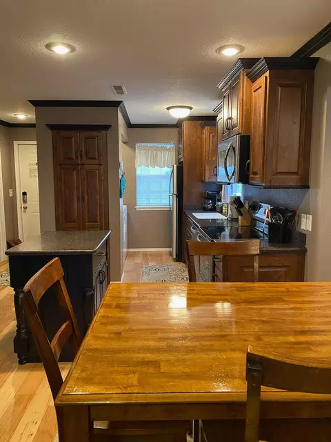 Kitchen - 2 Woodpecker Ln #1, Branson, MO 65616 photo 6 of 7