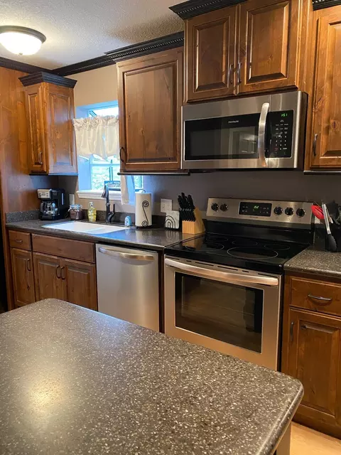 Kitchen - 2 Woodpecker Ln #1, Branson, MO 65616 photo 3 of 7