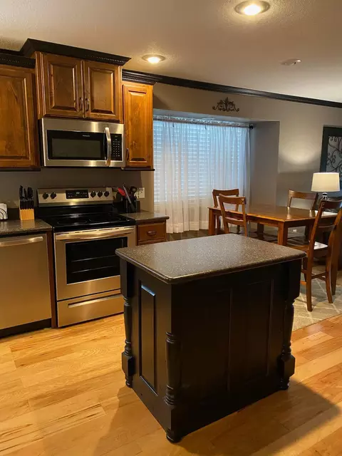 Kitchen - 2 Woodpecker Ln #1, Branson, MO 65616 photo 4 of 7