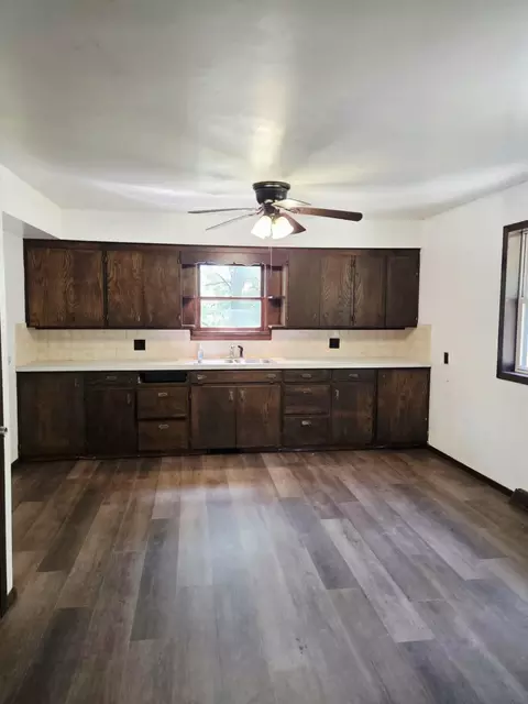 Kitchen - 1007 Washington Ave, Crane, MO 65633 photo 1 of 1