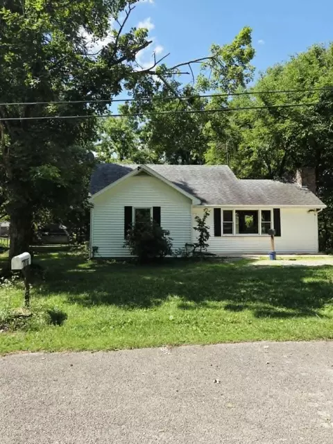 1007 Washington Ave, Crane, MO 65633