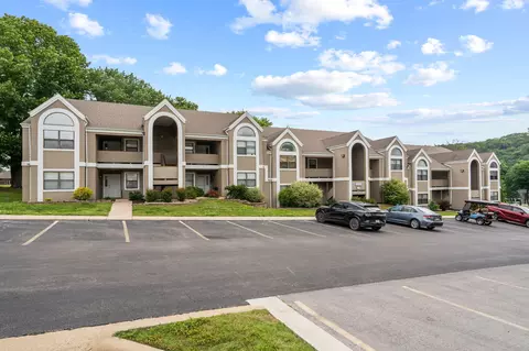 305 Wimbledon Dr #8, Branson, MO 65616