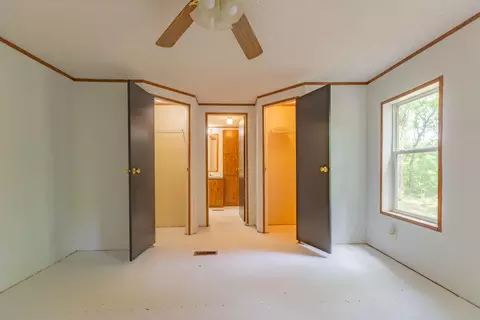 Bedroom - 22532 Packer Dr #2, Shell Knob, MO 65747 photo 2 of 4