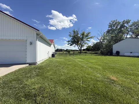 Exterior - 866 State Highway Dd, Marshfield, MO 65706 photo 8 of 17