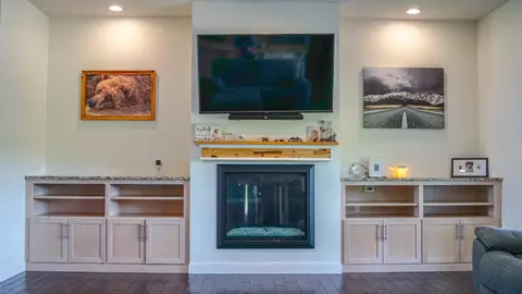 Living - 866 State Highway Dd, Marshfield, MO 65706 photo 2 of 3