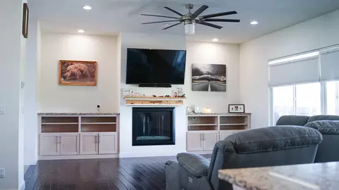 Living - 866 State Highway Dd, Marshfield, MO 65706 photo 3 of 3