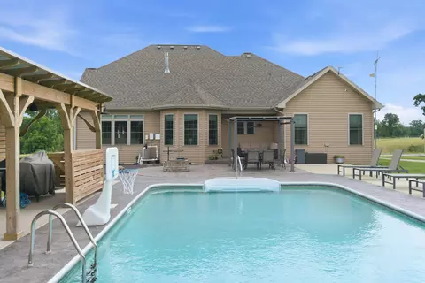 Exterior - 833 State Route Am, Cabool, MO 65689 photo 8 of 17