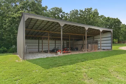 Exterior - 833 State Route Am, Cabool, MO 65689 photo 10 of 17