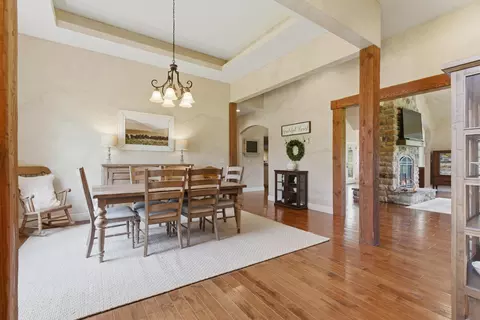 Dining - 833 State Route Am, Cabool, MO 65689 photo 1 of 3